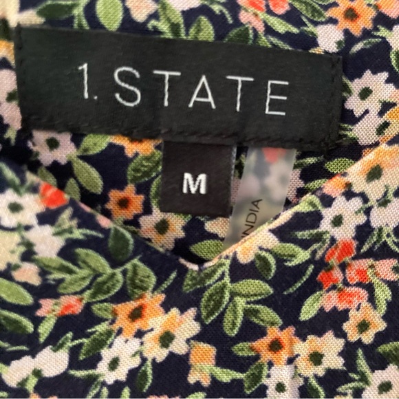 NWT 1. State Floral V-Neck Tank Top. Floral print. Size Med - Picture 4 of 5